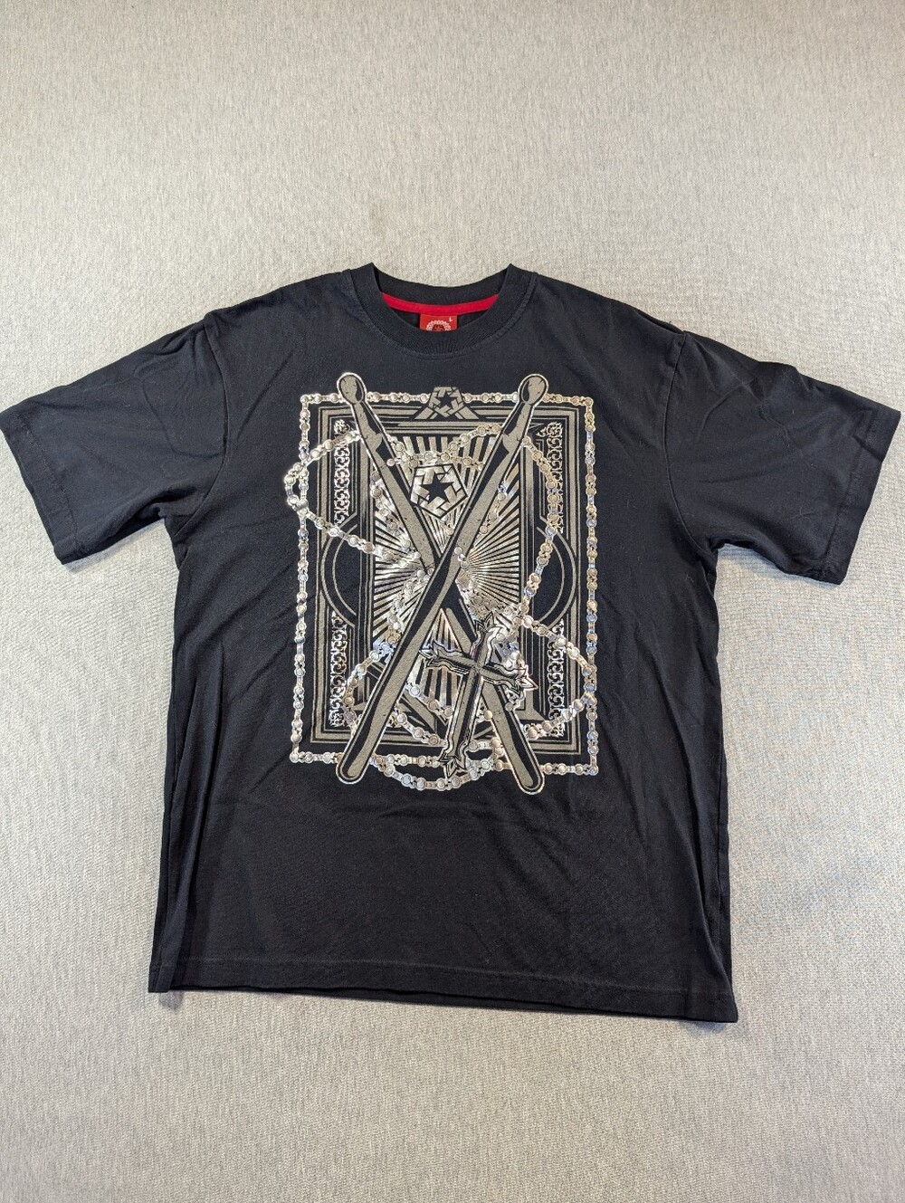 Tribal Gear Graphic T-Shirt Men's Large Black Red Silver
